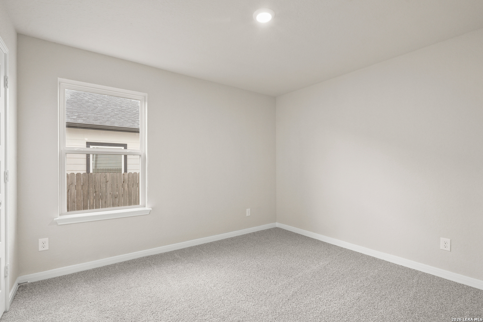 1208 Sweden Seguin, TX 78155 - Photo 4 of 32