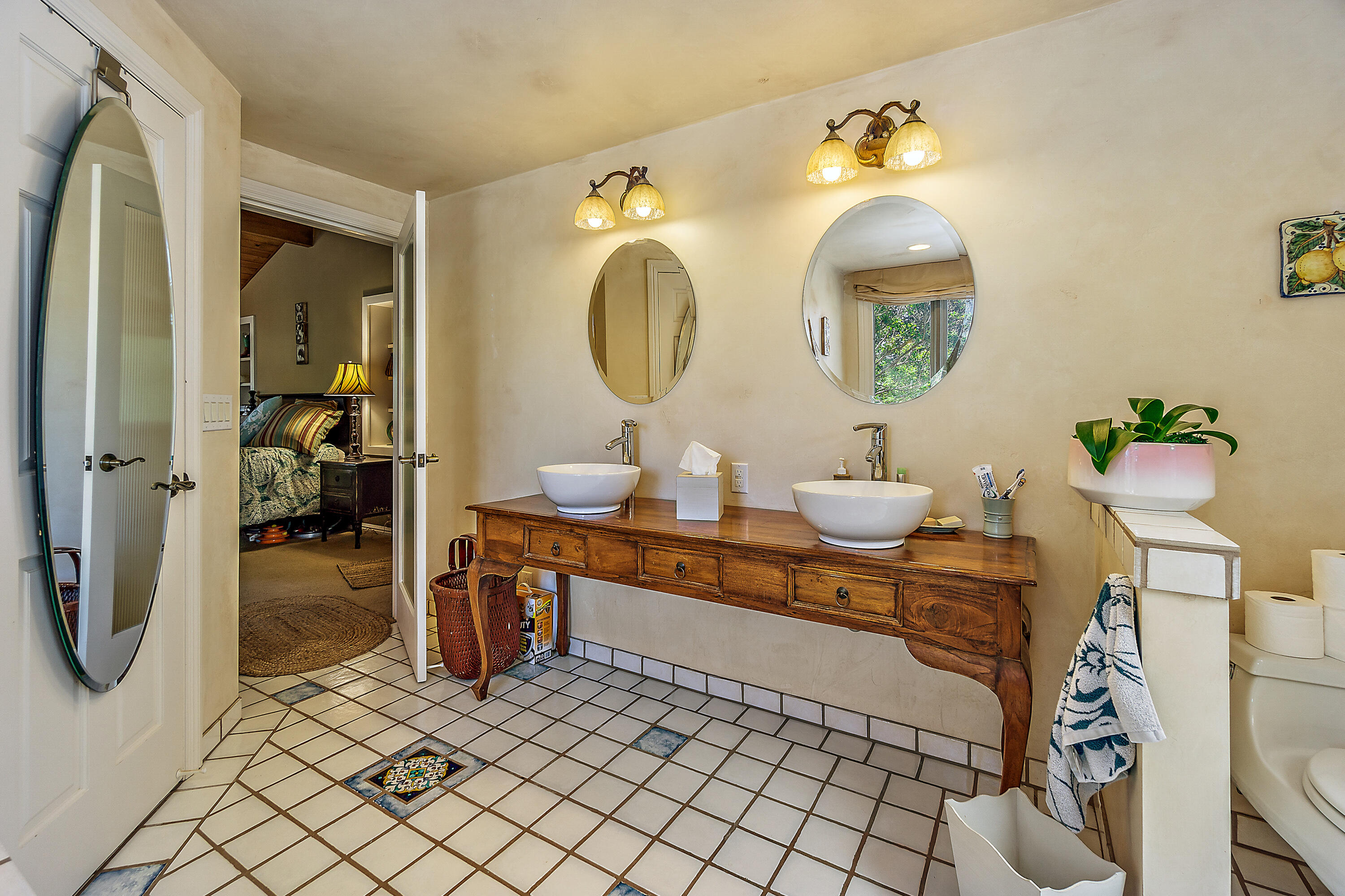 3000 Meridian Road Eagle Point, OR 97524 - Photo 46 of 53 a bathroom with a sink mirror and vanity