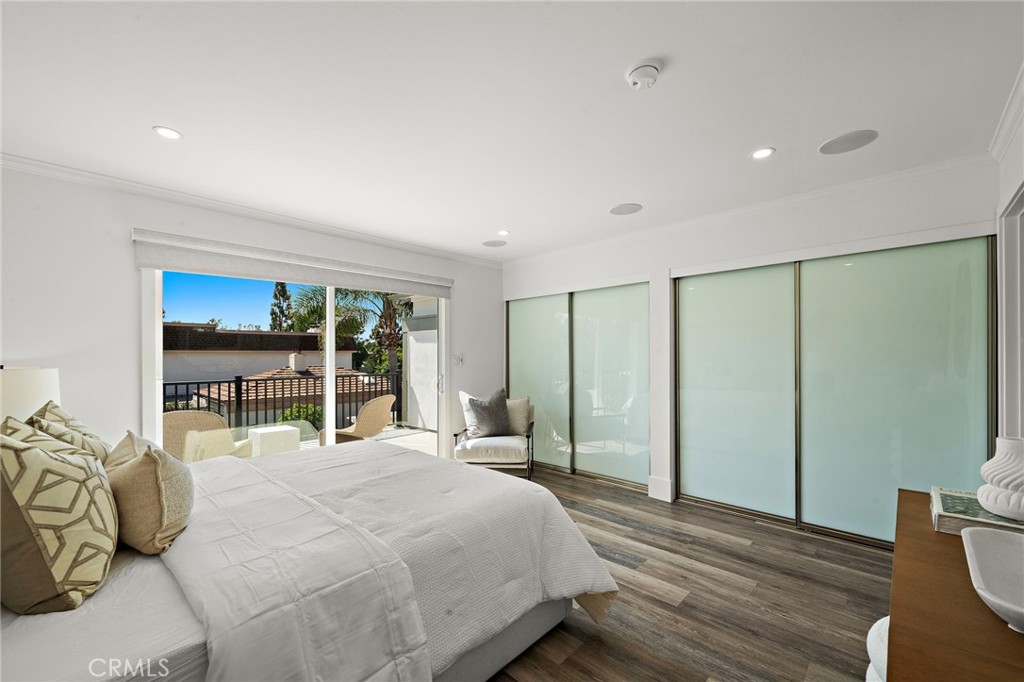 33 Seton Road Irvine, CA 92612 - Photo 22 of 40 Primary bedroom with two closets