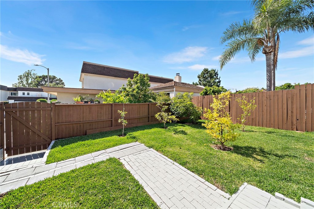 33 Seton Road Irvine, CA 92612 - Photo 37 of 40