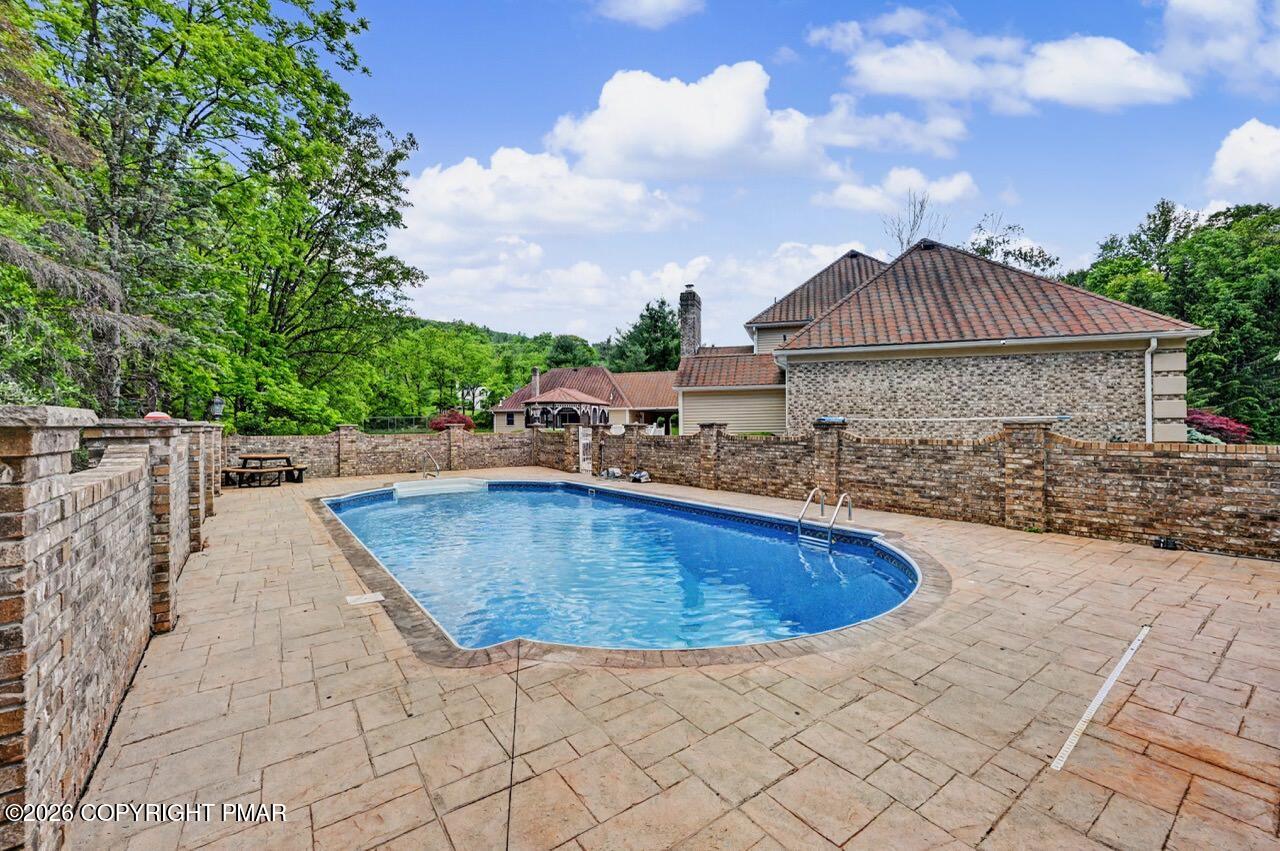 2134 Fox Run Road Stroudsburg, PA 18360 - Photo 10 of 110 2134 Fox Run photo 1