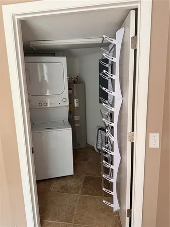 $2,000 | 15760 Southeast 140th Avenue, Weirsdale, FL 32195