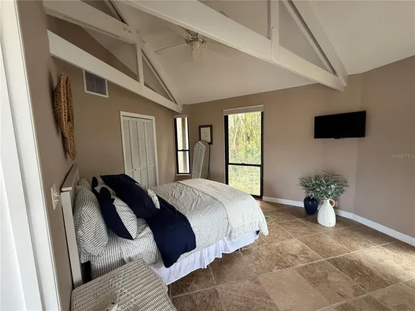 $2,000 | 15760 Southeast 140th Avenue, Weirsdale, FL 32195