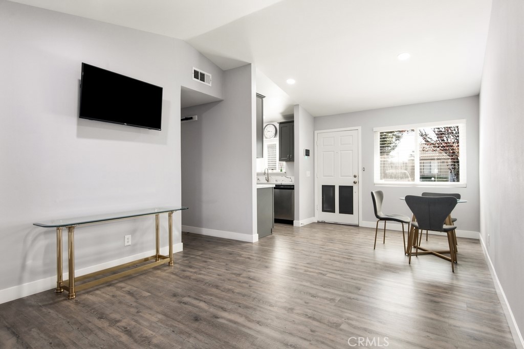 9505 Arlington Avenue, Unit 46 Riverside, CA 92504 - Photo 7 of 30 Gallery Image 7