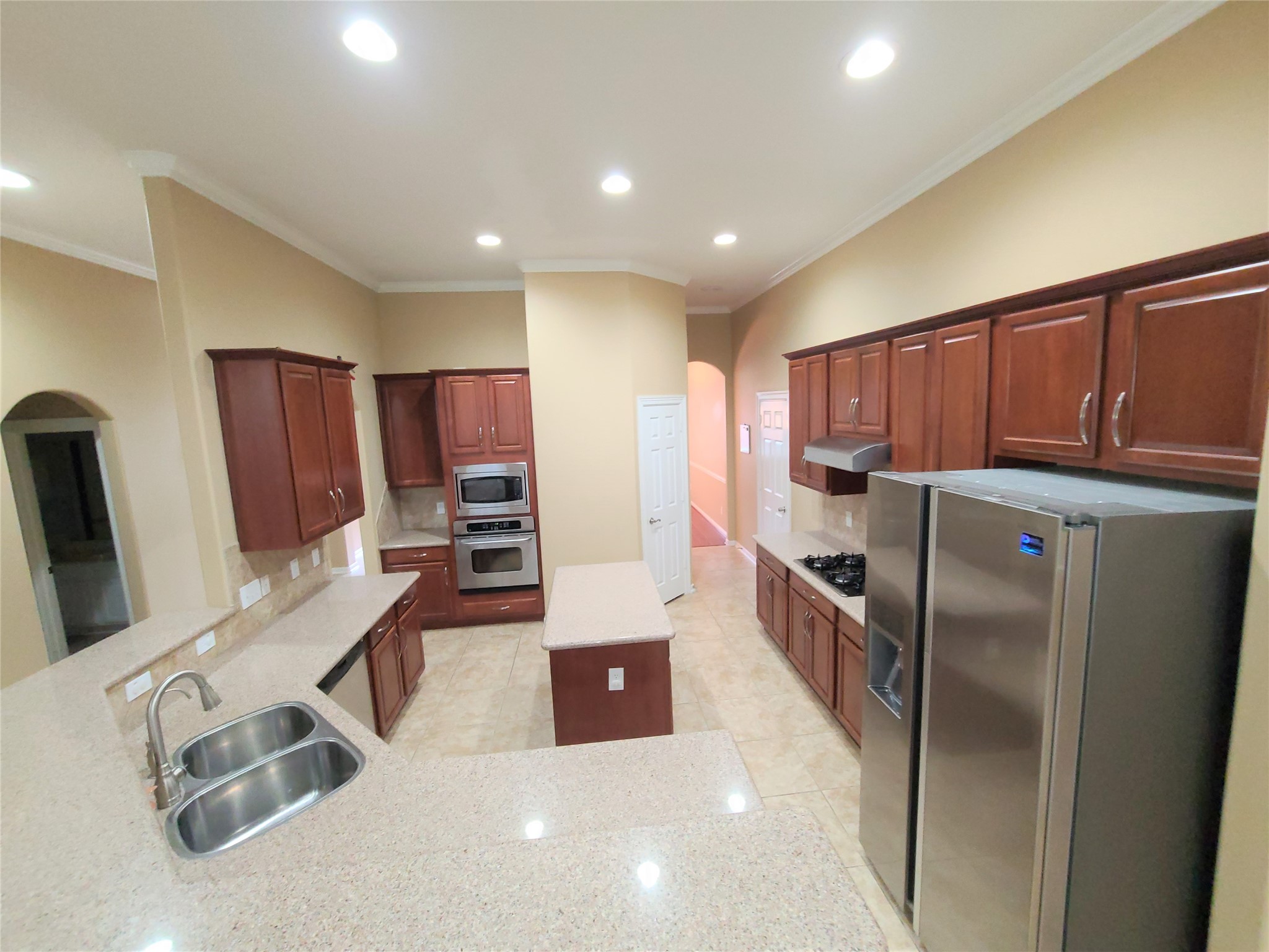 7015 Pinefern Lane Spring, TX 77379 - Photo 4 of 16