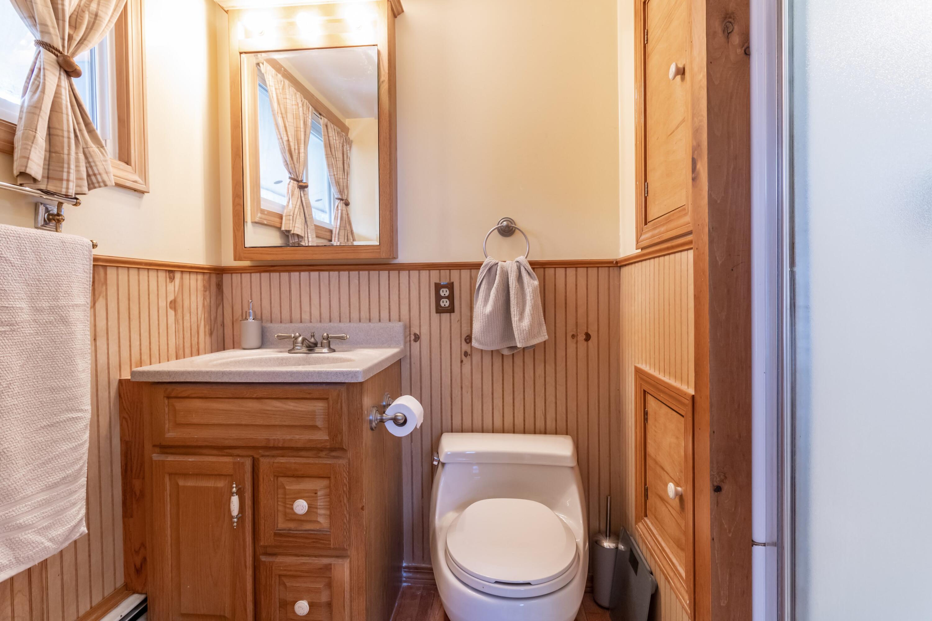 1600 River Road Bucksport, ME 04416 - Photo 31 of 47 1600 River Road Interiors