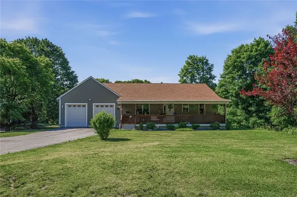 $560,000 | 585 East Avenue, Burrillville, RI 02830