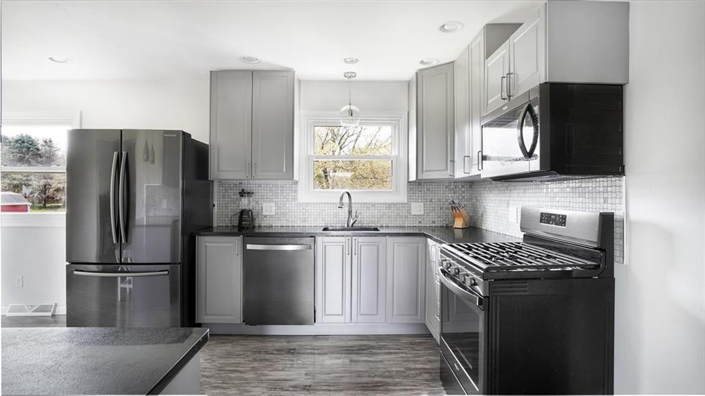 790 Wilhelm Road Hermitage, PA 16148 - Photo 8 of 18 Gallery Image 8