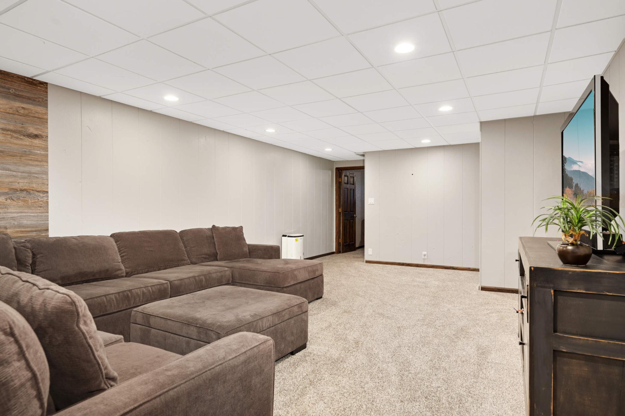 9717 Palmer Road Bloomington, MN 55437 - Photo 30 of 50 Gallery Image 30