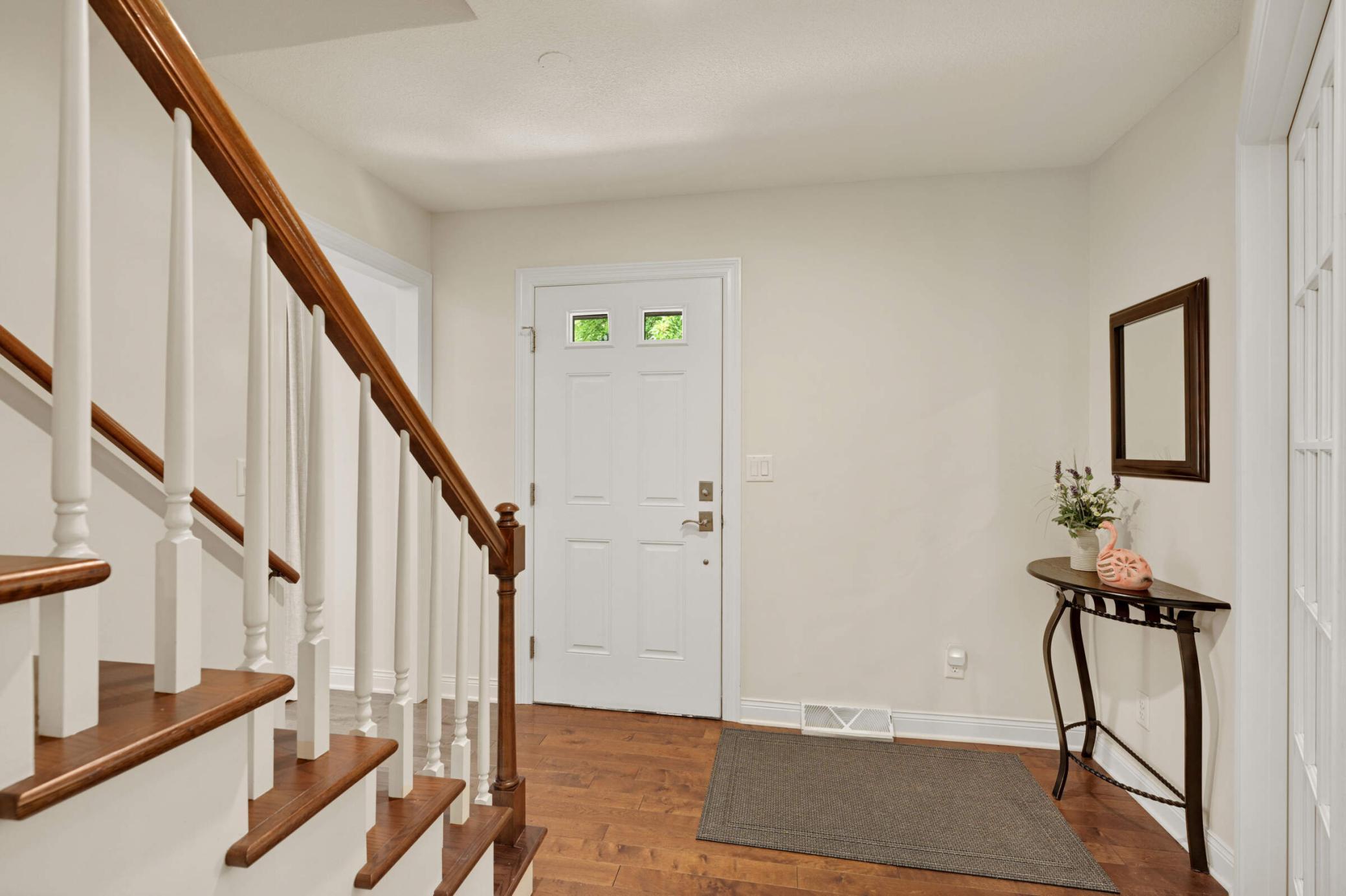 9717 Palmer Road Bloomington, MN 55437 - Photo 4 of 50 Gallery Image 4