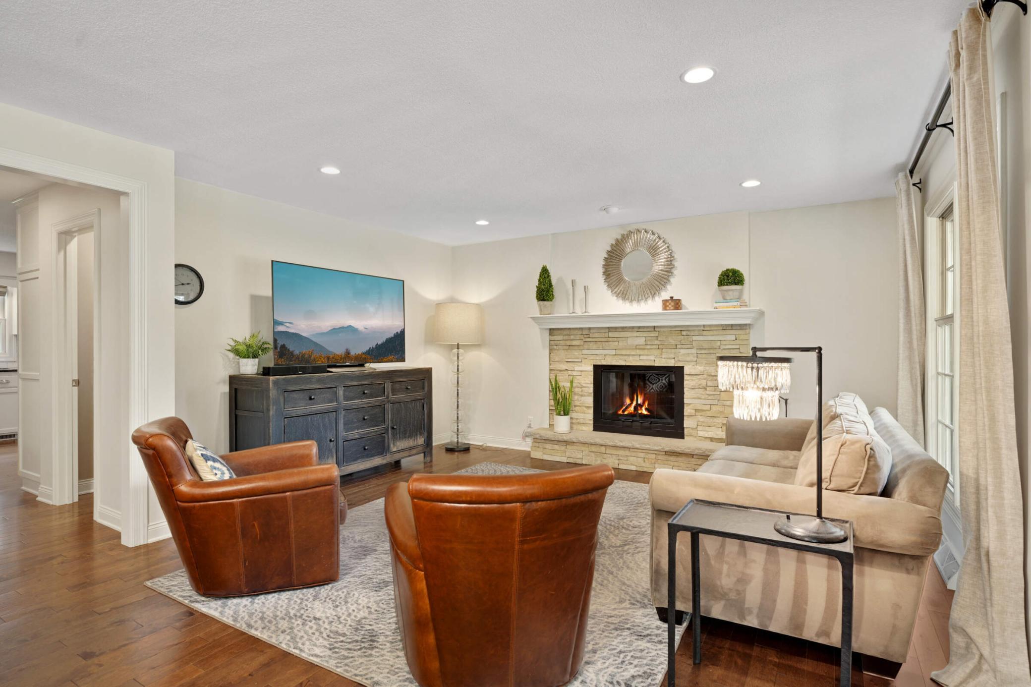 9717 Palmer Road Bloomington, MN 55437 - Photo 9 of 50 Gallery Image 9