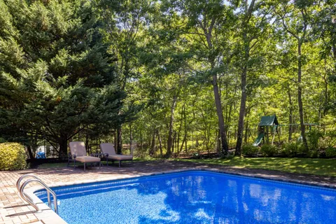 $1,975,000 | 11 Hildreth Road, Hampton Bays, NY 11946