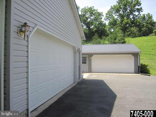 241 Morris Road Fawn Grove, PA 17321 - Photo 4 of 25 Gallery Image 4