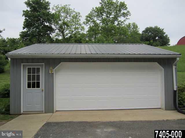 241 Morris Road Fawn Grove, PA 17321 - Photo 5 of 25 Gallery Image 5
