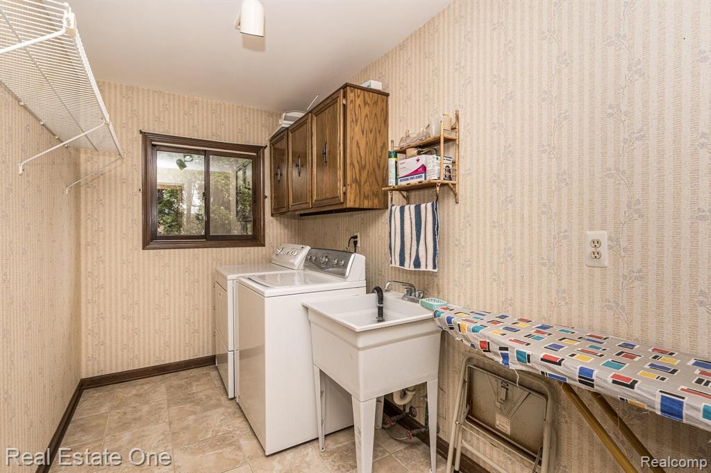 3400 Edmunton Drive Rochester Hills, MI 48306 - Photo 14 of 28