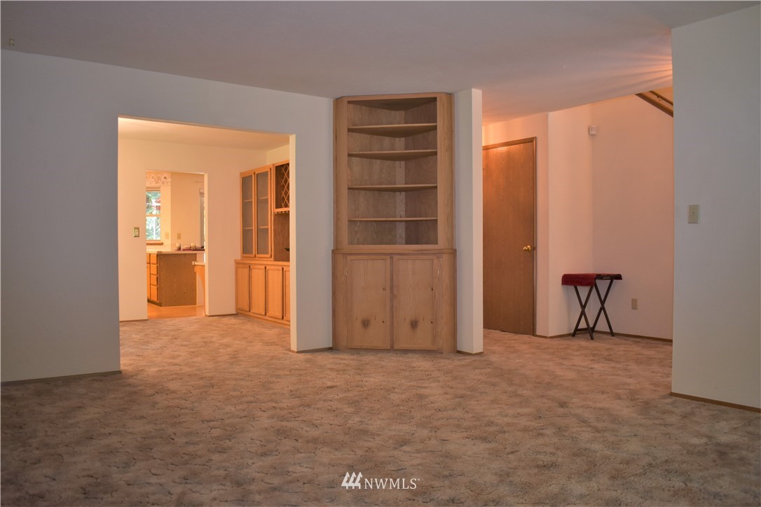 1889 Northeast Madison Road Poulsbo, WA 98370 - Photo 11 of 24 Gallery Image 11