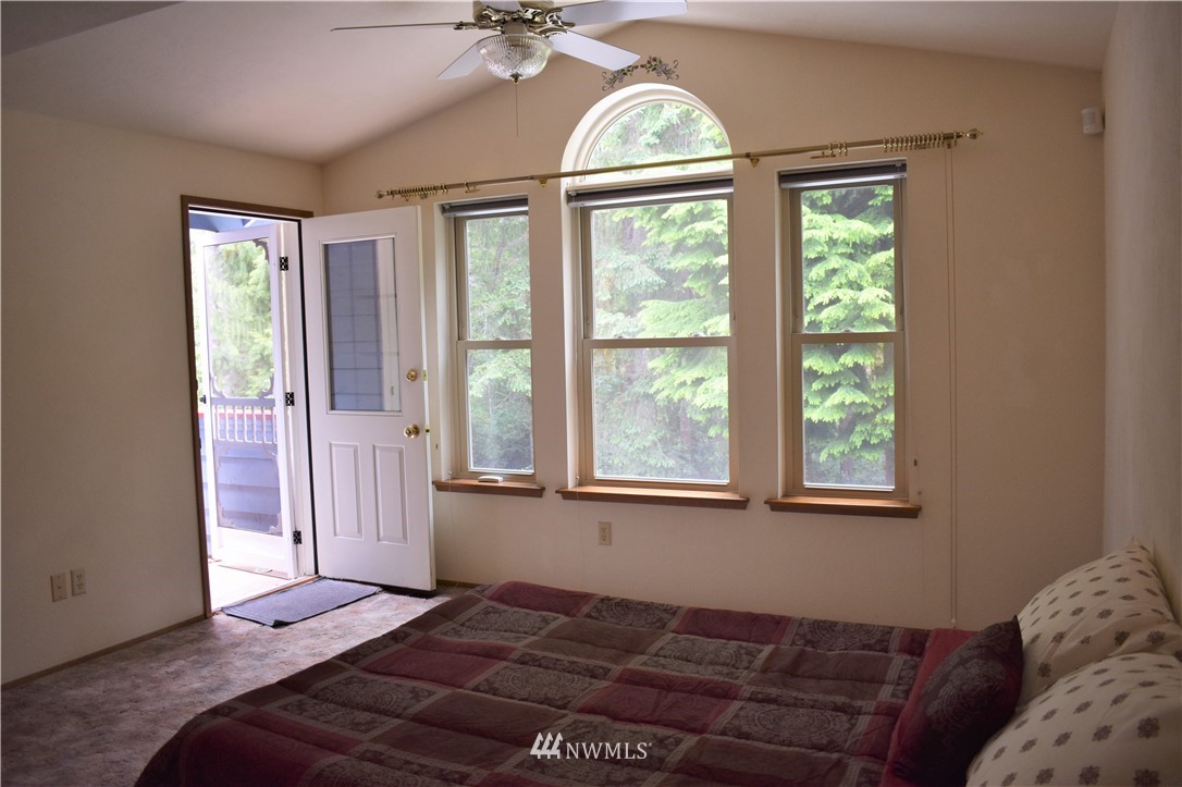 1889 Northeast Madison Road Poulsbo, WA 98370 - Photo 14 of 24 Gallery Image 14