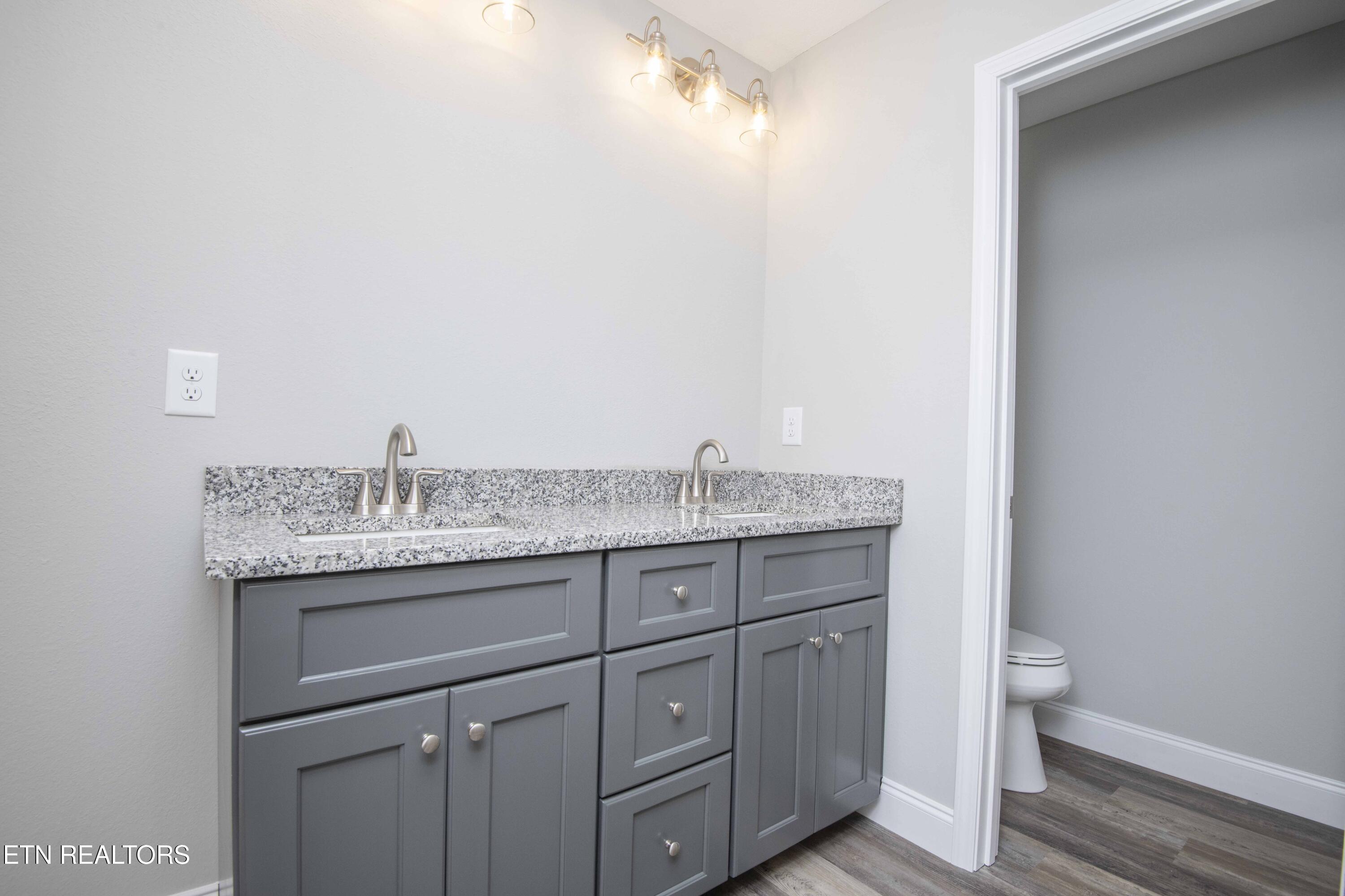 914 McAdoo Street Clinton, TN 37716 - Photo 24 of 42 24_1