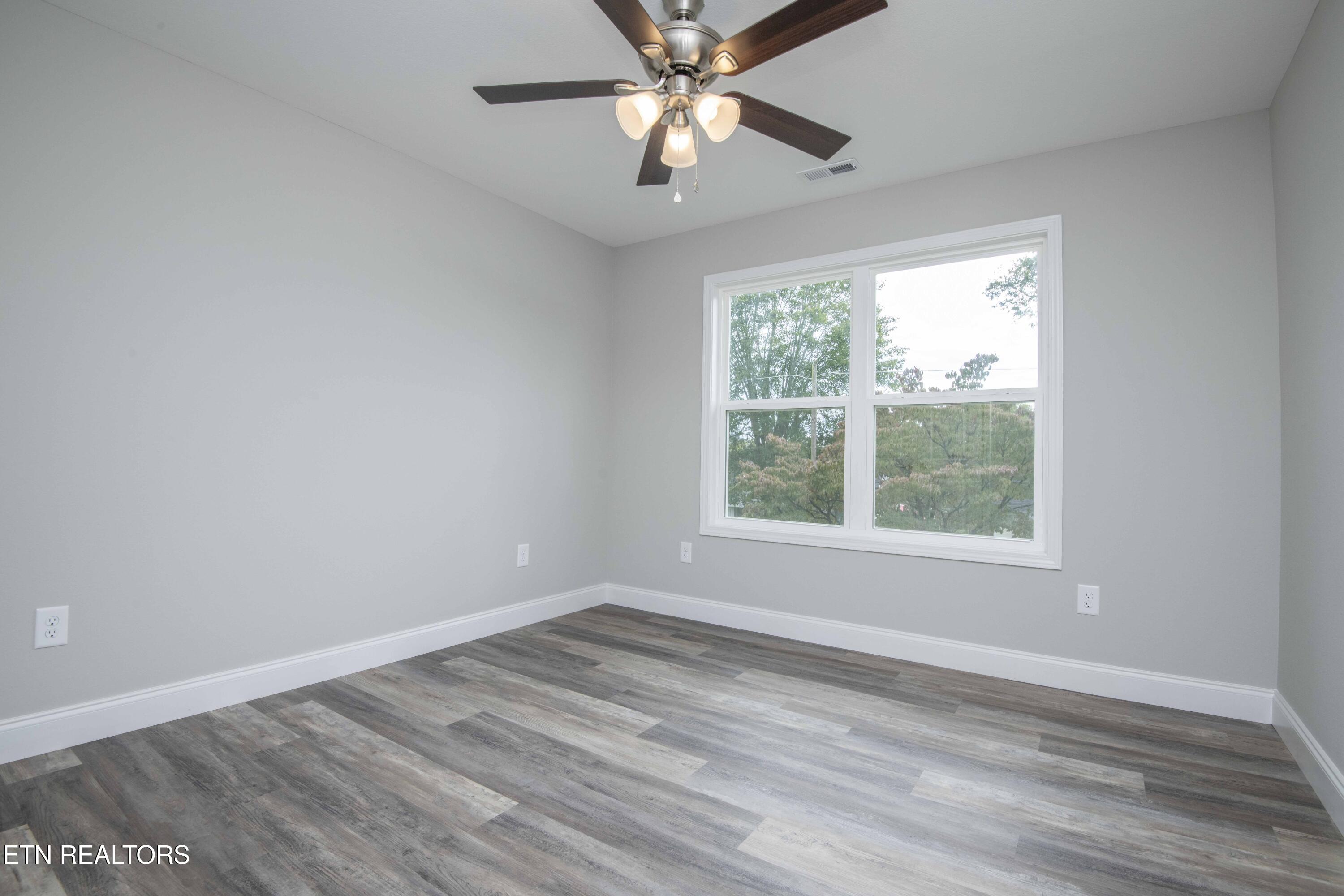 914 McAdoo Street Clinton, TN 37716 - Photo 32 of 42 32_1