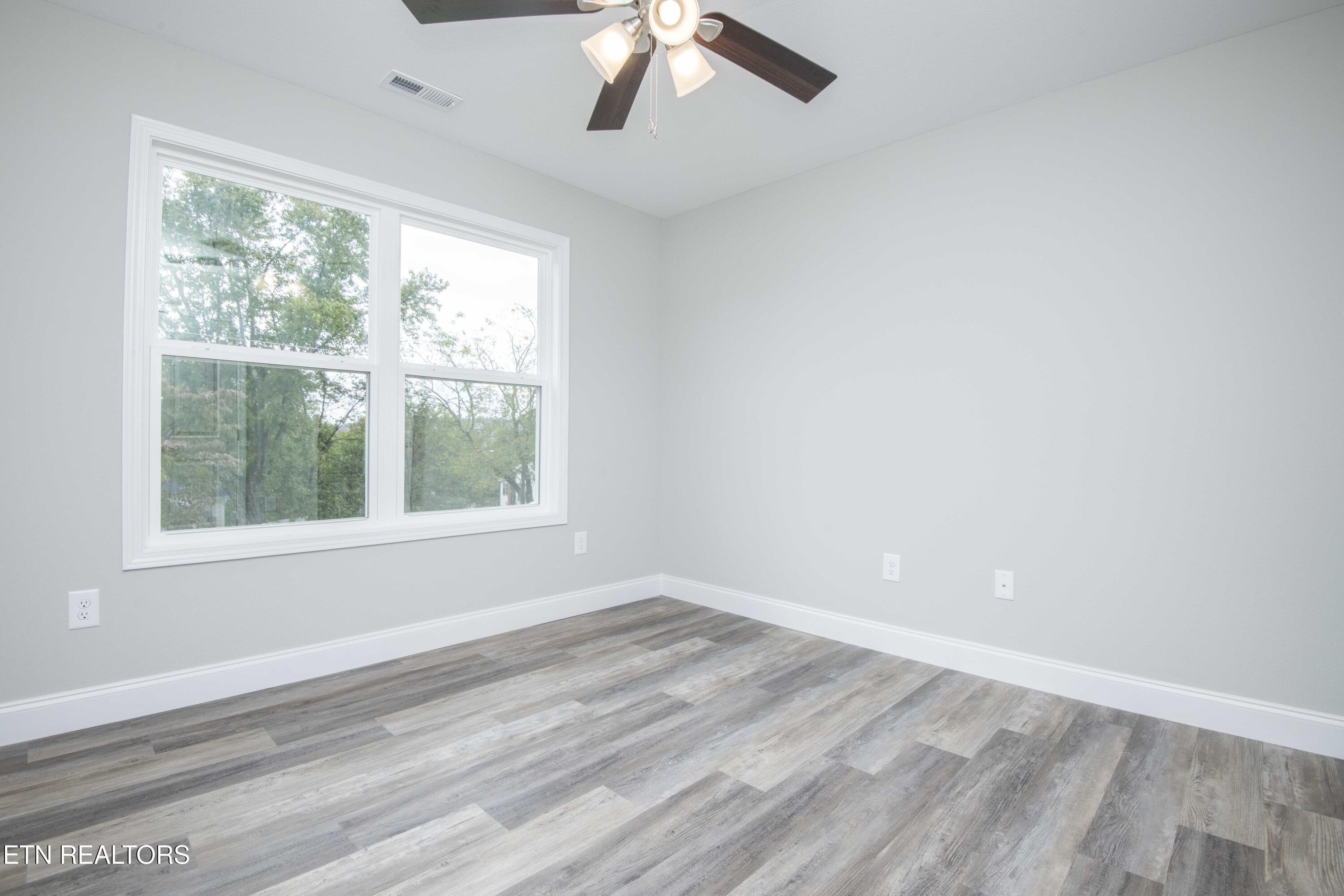 914 McAdoo Street Clinton, TN 37716 - Photo 33 of 42 33_1