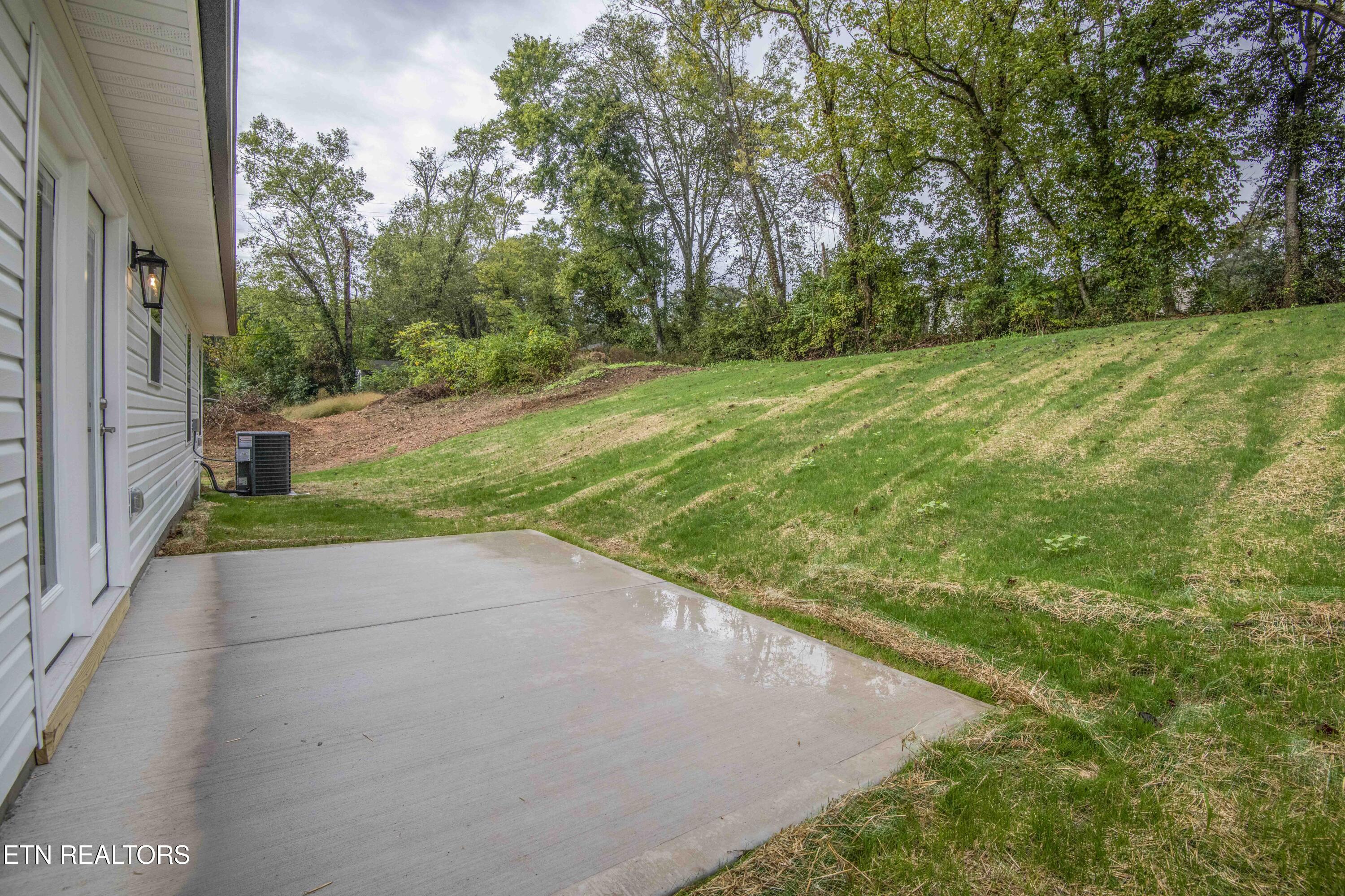 914 McAdoo Street Clinton, TN 37716 - Photo 36 of 42 36_1