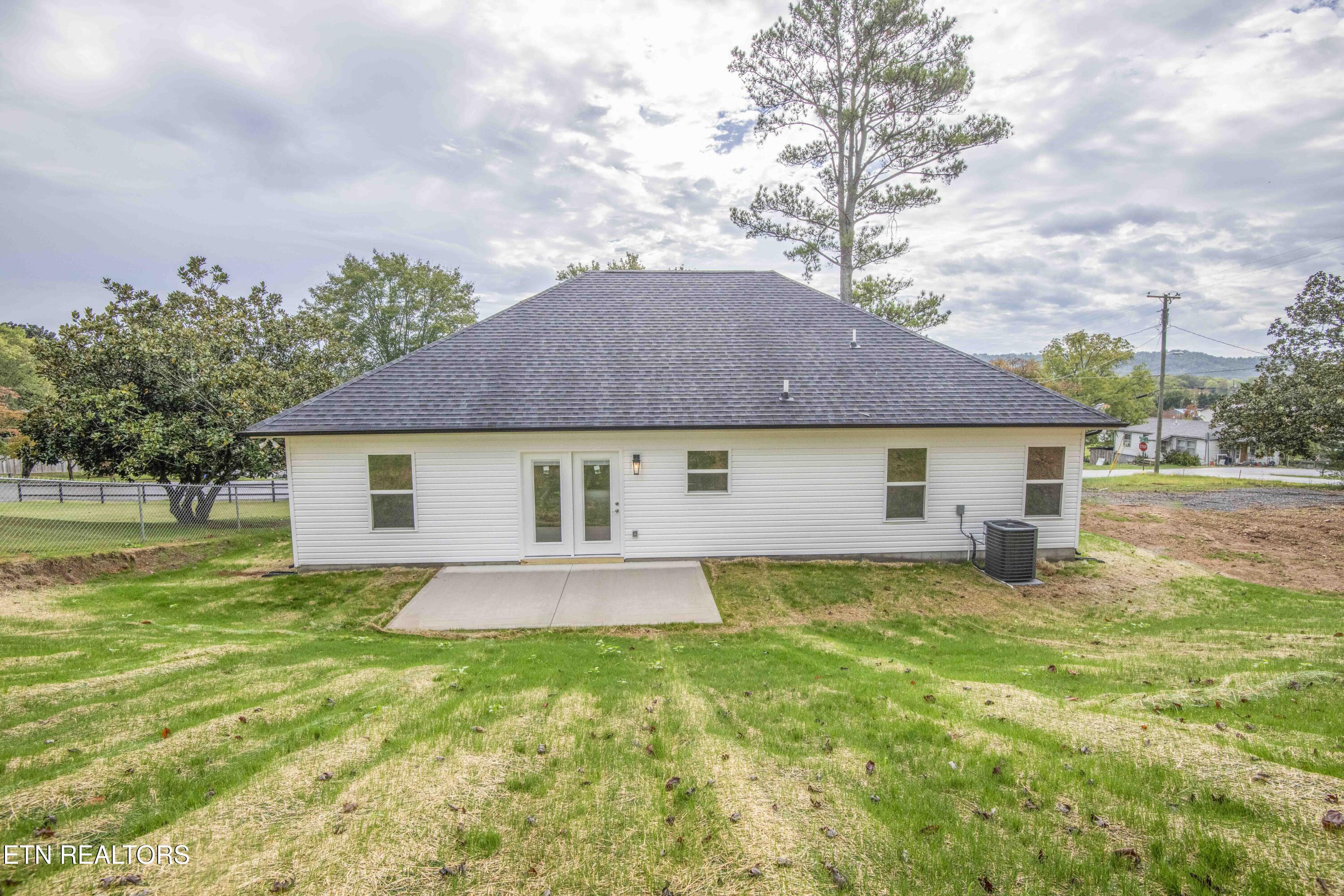 914 McAdoo Street Clinton, TN 37716 - Photo 42 of 42 43_1