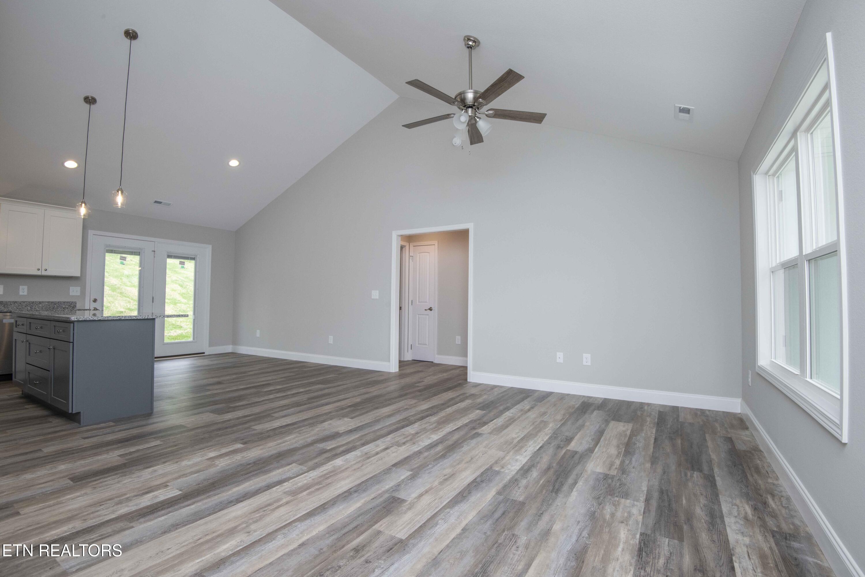 914 McAdoo Street Clinton, TN 37716 - Photo 6 of 42 6_1