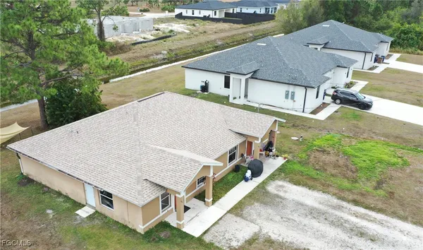 $378,900 | 461-463 Loretta Avenue South, Lehigh Acres, FL 33974