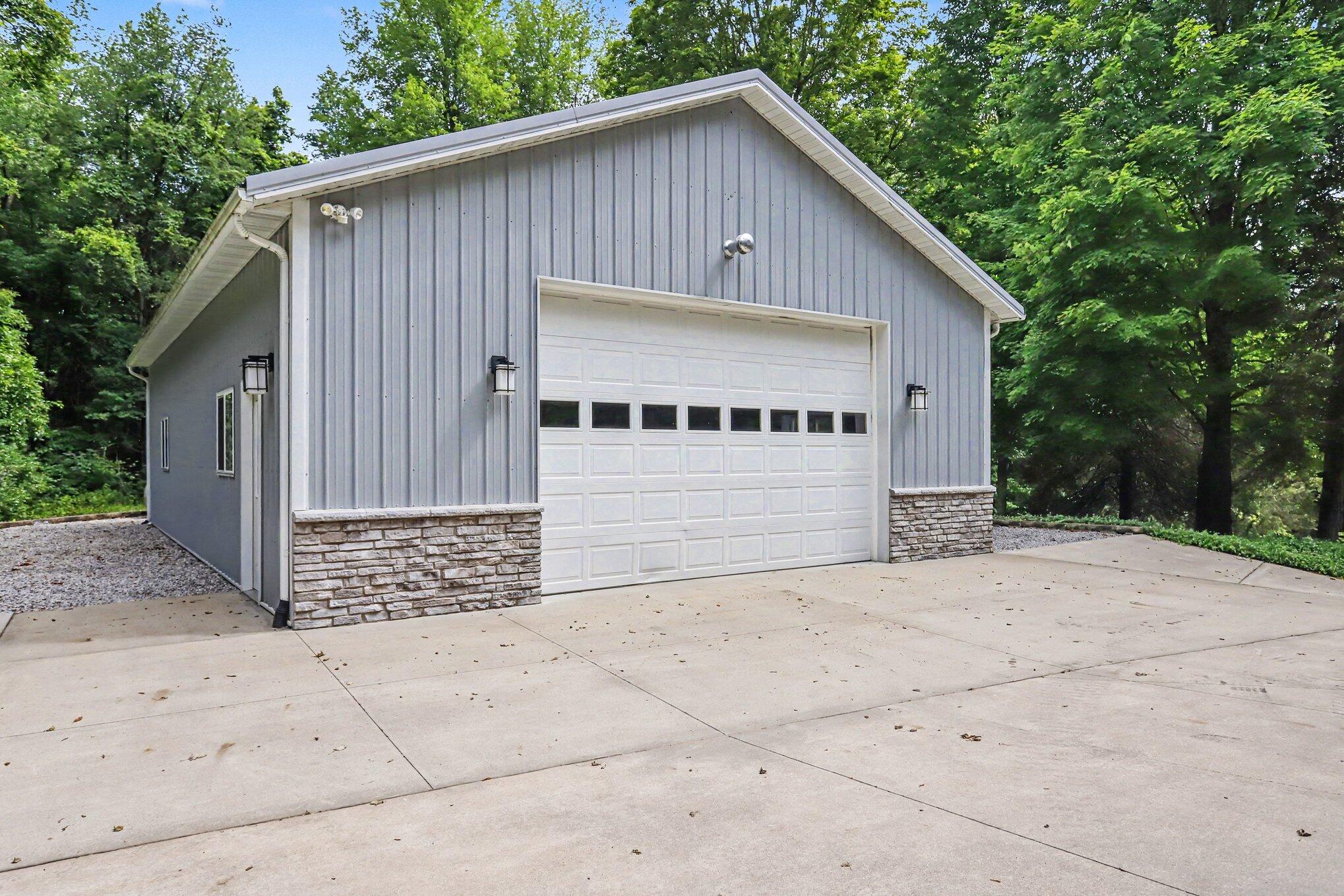 61214 Highway 131 Three Rivers, MI 49093 - Photo 24 of 33 018_file_3023