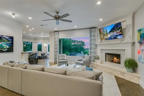 $3,750,000 | 2701 Bartons Bluff Lane, Austin, TX 78746