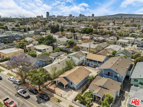 $1,150,000 | 1081 Cherry Avenue, Long Beach, CA 90813