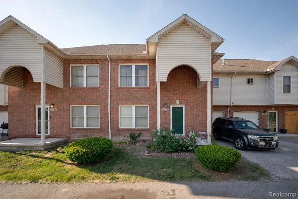 $159,900 | 28136 Fortson Lane, Inkster, MI 48141