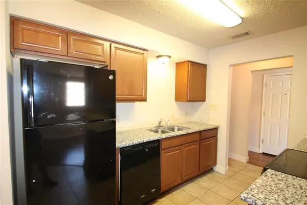 $1,650 | 7204 Northeast Loop 820, North Richland Hills, TX 76180