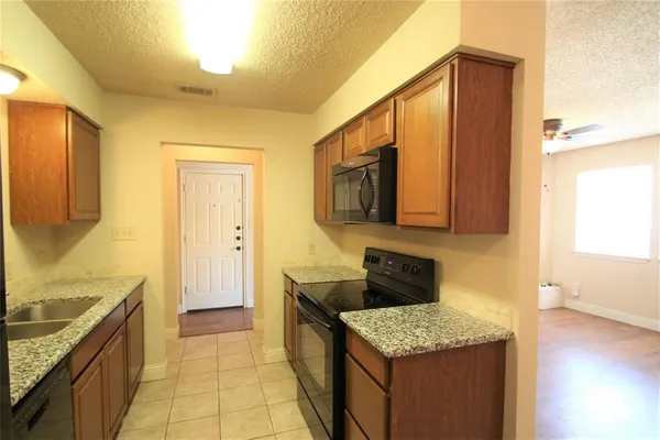 $1,650 | 7204 Northeast Loop 820, North Richland Hills, TX 76180