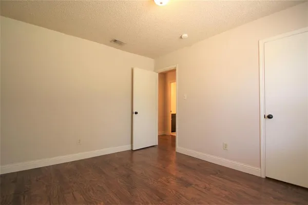 $1,650 | 7204 Northeast Loop 820, North Richland Hills, TX 76180