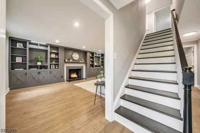 $999,000 | 359 Dogwood Way, Mountainside, NJ 07092