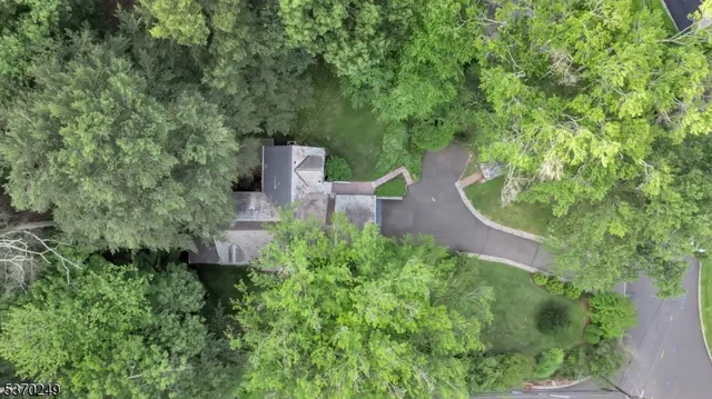 $999,000 | 359 Dogwood Way, Mountainside, NJ 07092