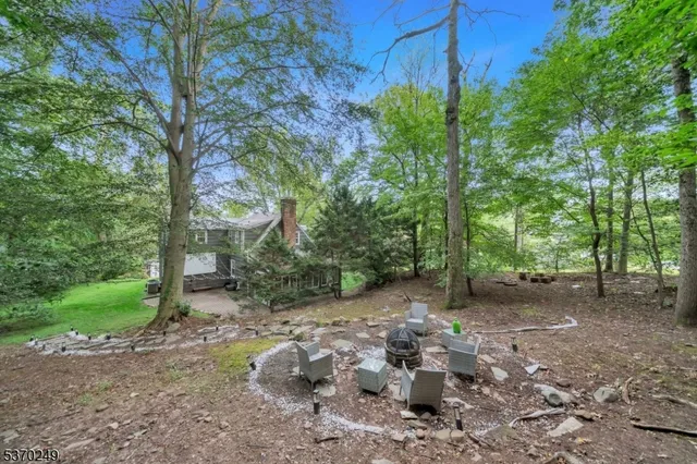 $999,000 | 359 Dogwood Way, Mountainside, NJ 07092