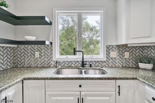 $999,000 | 359 Dogwood Way, Mountainside, NJ 07092