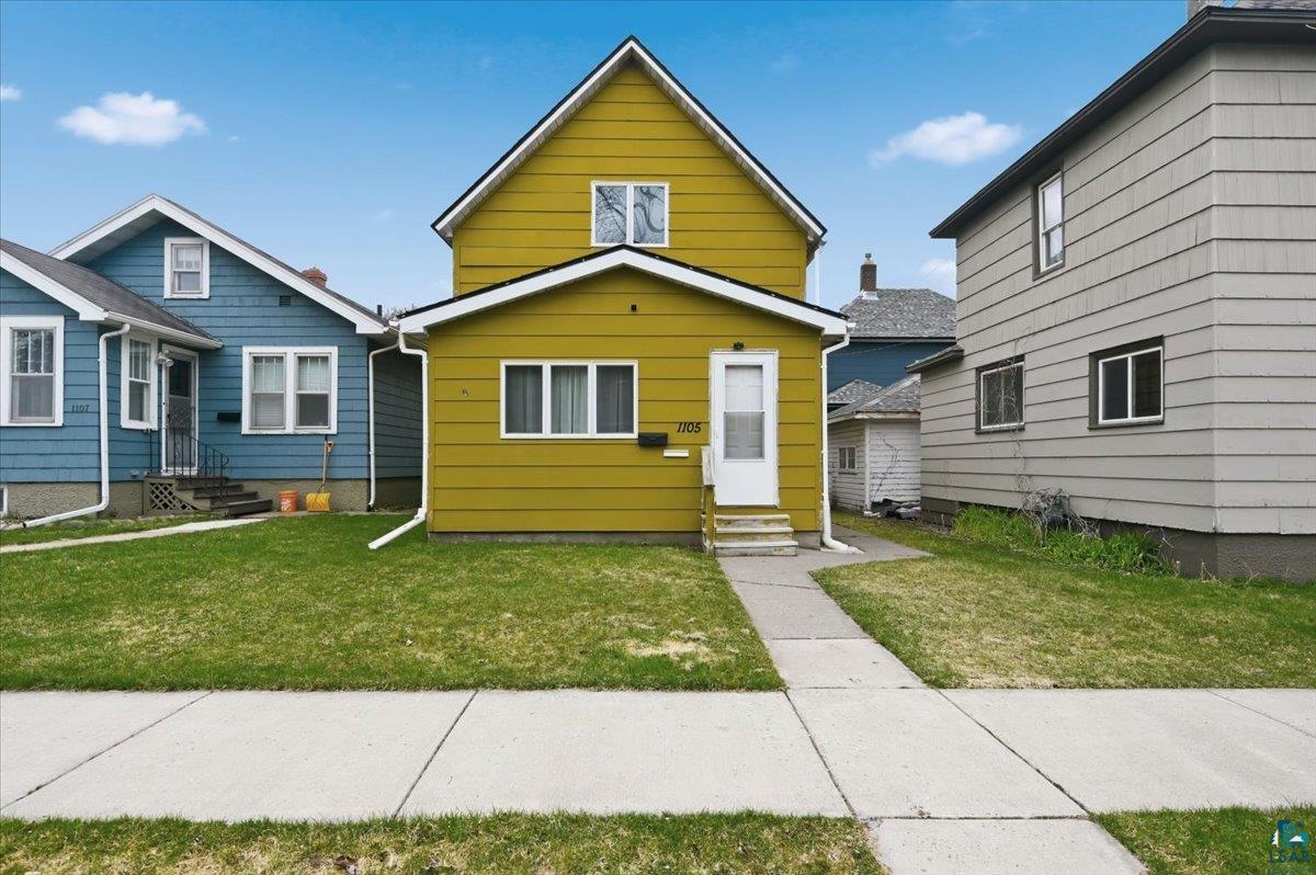 1105 Weeks Avenue Superior, WI 54880 - Photo 1 of 27