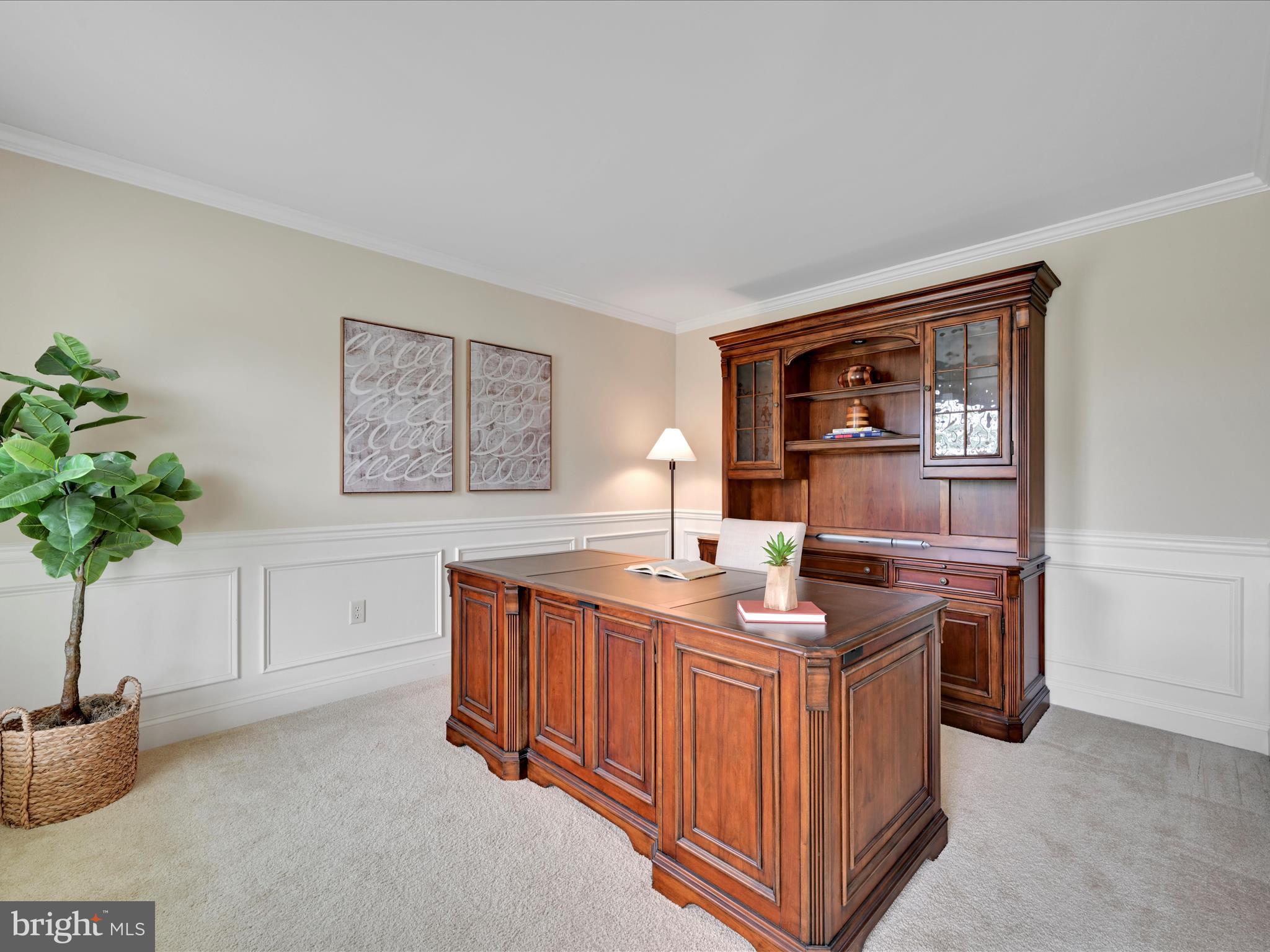 7 West Ridge Road Lititz, PA 17543 - Photo 29 of 40 a kitchen that has a lot of cabinets in it