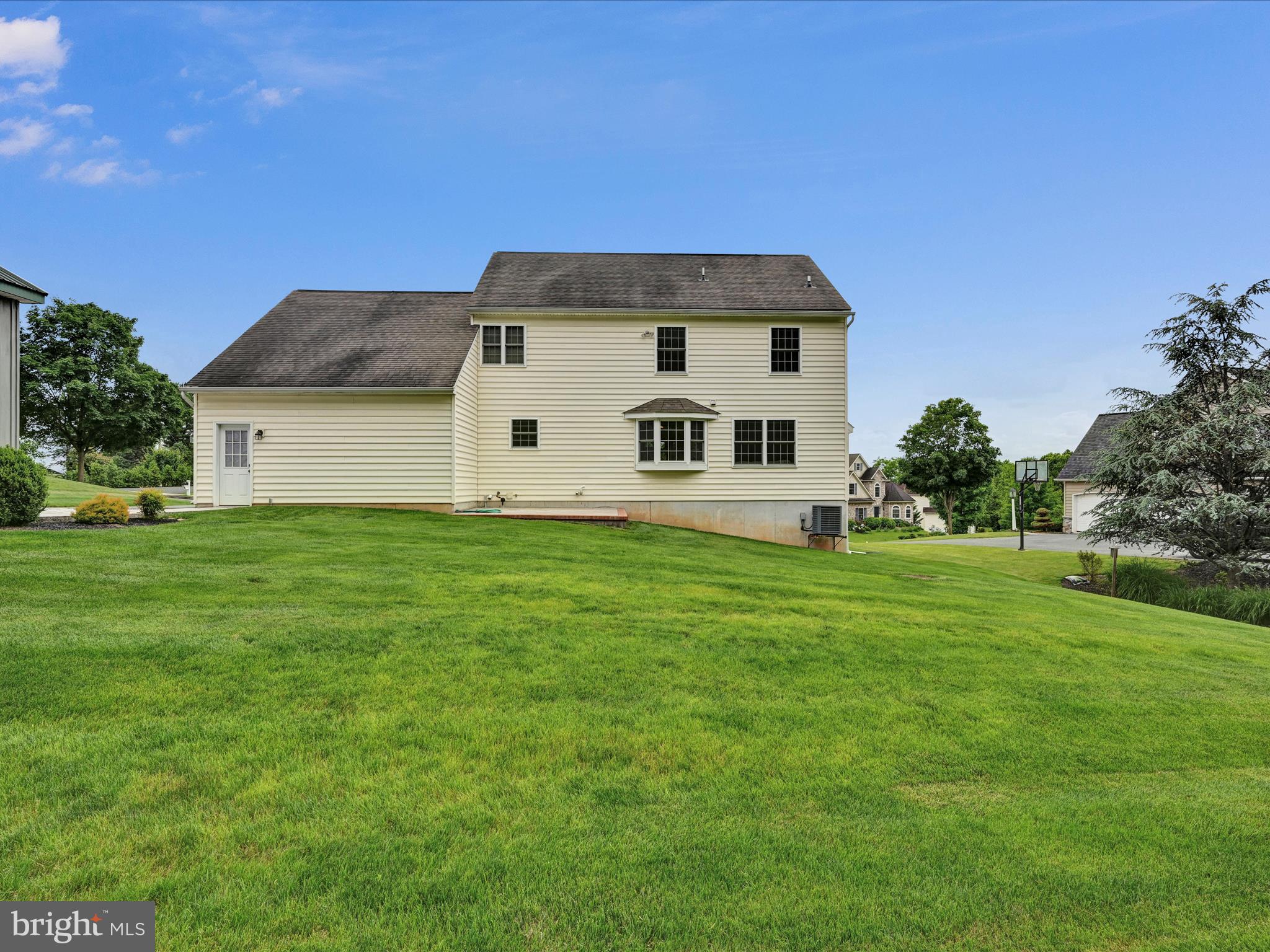 7 West Ridge Road Lititz, PA 17543 - Photo 40 of 40 a front view of a house with a garden