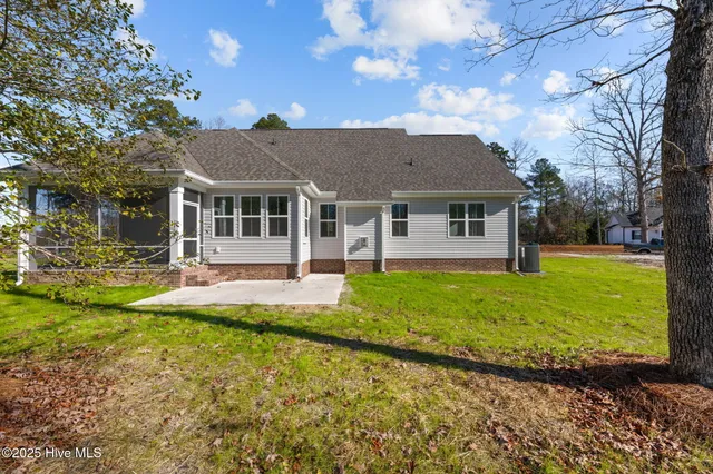 $489,000 | 2426 Starling Lane, New Bern, NC 28562