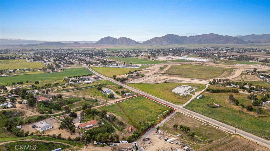 0 Contour Nuevo, CA 92567 - Photo 12 of 14 a view of a city