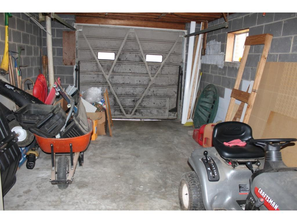 121 Rippling Run Road Kingsport, TN 37663 - Photo 22 of 28 Downstairs Garage