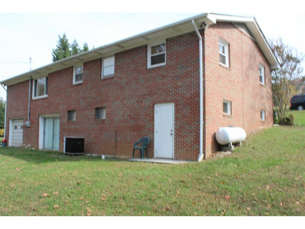 121 Rippling Run Road Kingsport, TN 37663 - Photo 25 of 28 Back View