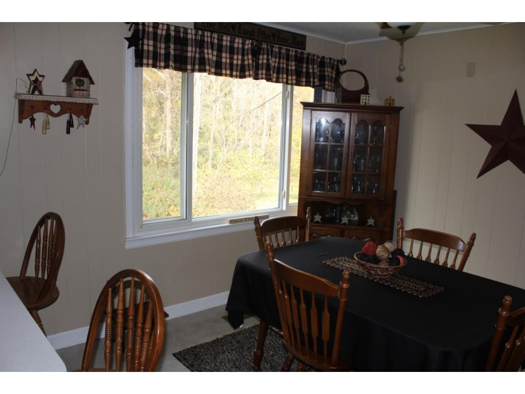 121 Rippling Run Road Kingsport, TN 37663 - Photo 9 of 28 Dining AreaTriple Window