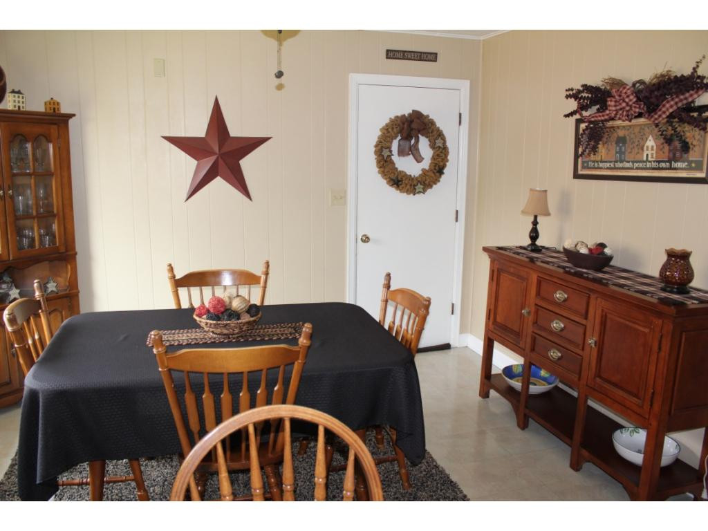 121 Rippling Run Road Kingsport, TN 37663 - Photo 10 of 28 Dining Area