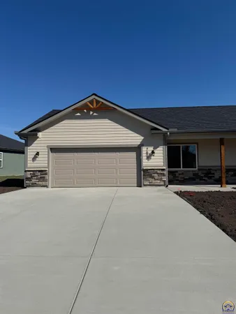$425,000 | 7600 Southwest 24th Terrace, Topeka, KS 66614
