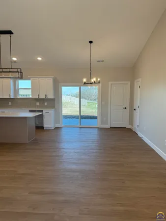 $425,000 | 7600 Southwest 24th Terrace, Topeka, KS 66614